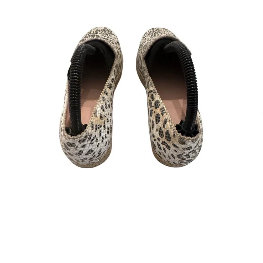 Stuart Weitzman Biarritz Leopard-Print Linen Espadrille, Sun Leopard Size 7.5 M
